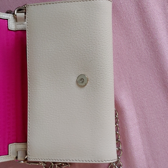 🎉Host Pick🎉Kate Spade Leather Mini Crossbody / Wallet - Picture 3 of 7
